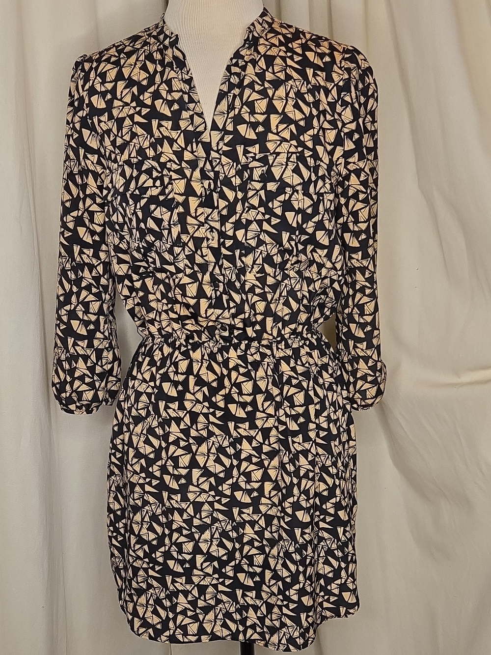 H&M Black and Cream Geometric Long Sleeve Dress